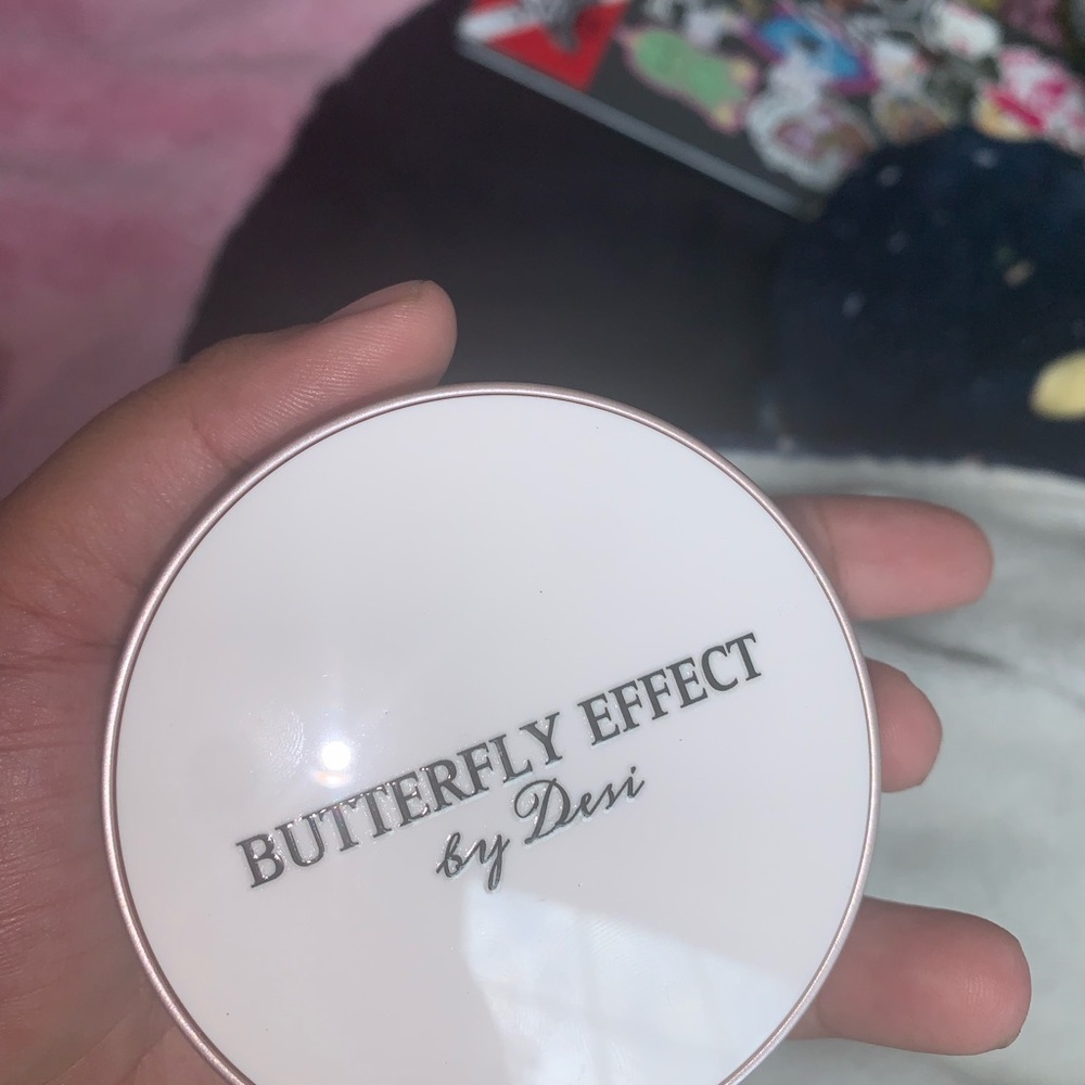 Pink Shimmer Setting Powder - Picture 2 of 2